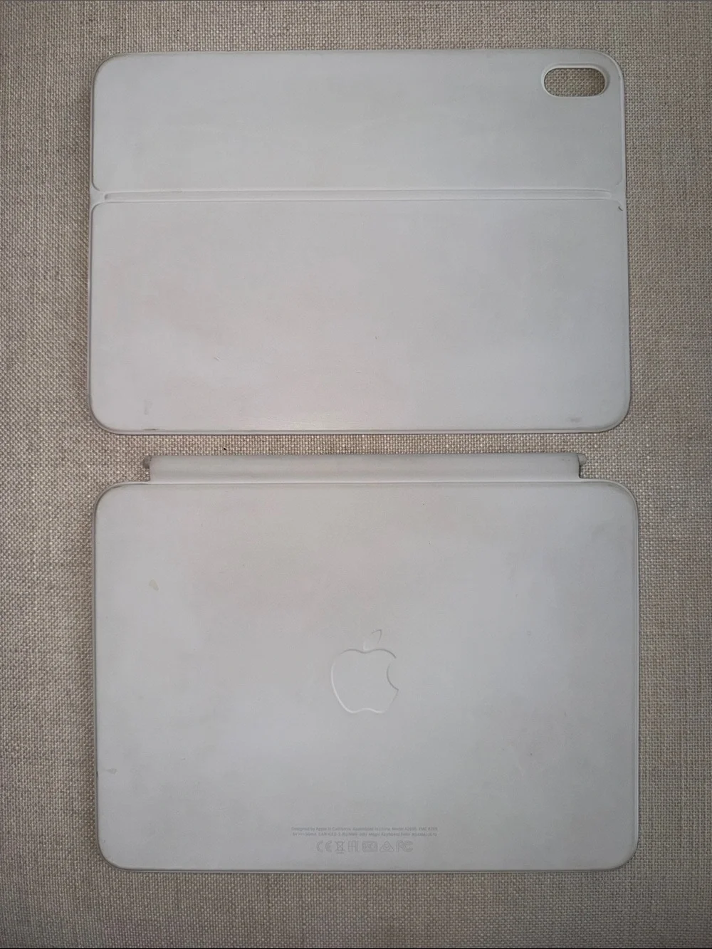 Apple White Magic Keyboard Folio for iPad - White